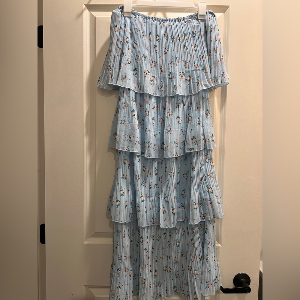 Sleeveless floral dress